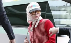 G-Dragon gây chú ý với phong cách cụ bà G-Dragon gây chú ý với phong cách cụ bà